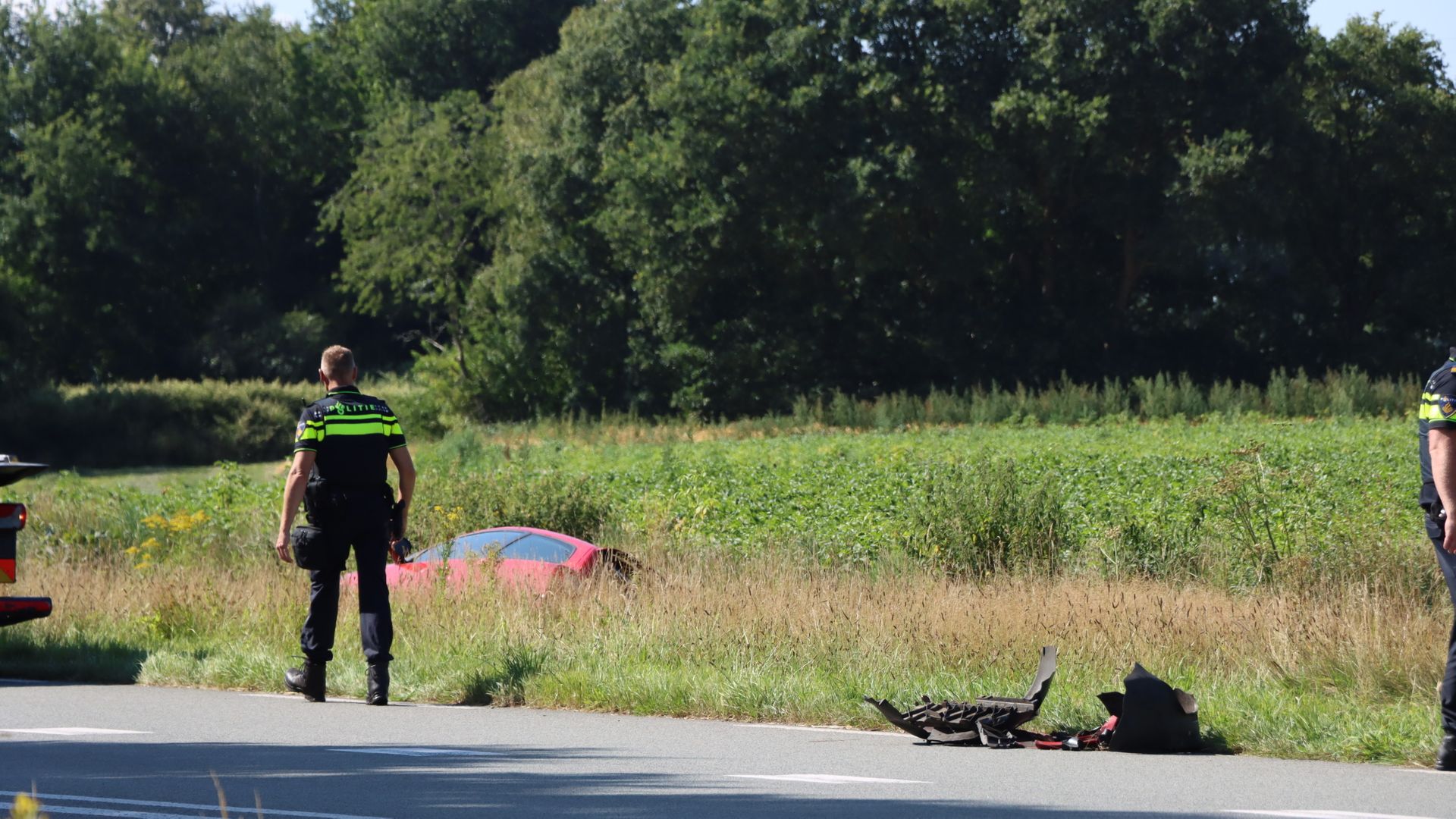 Auto In De Greppel Langs De N862 - RTV Drenthe