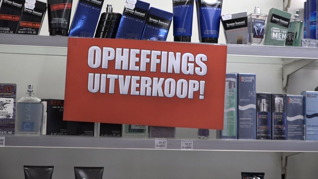 Veel artikelen in de drogisterij mogen nu al tegen bodemprijzen weg.