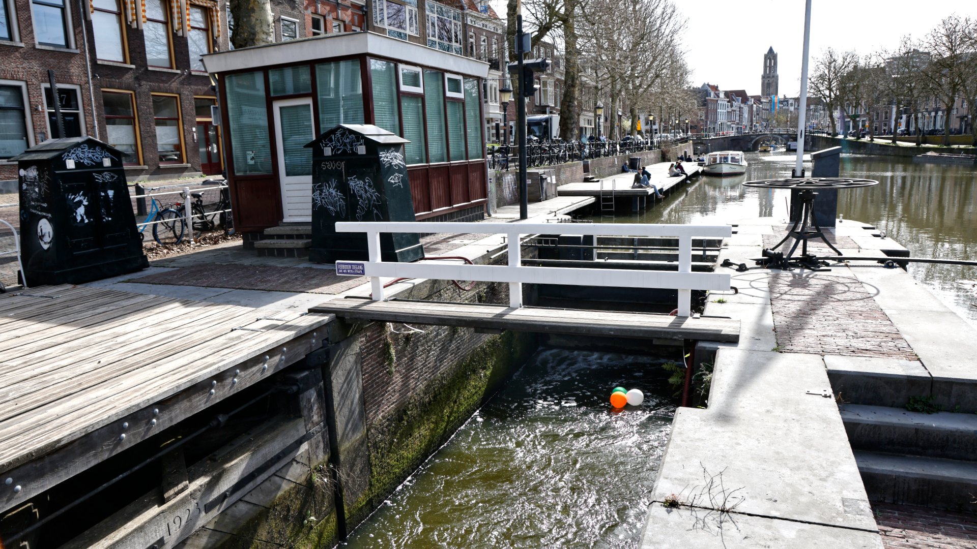Zo werkt de wereldberoemde visdeurbel echt