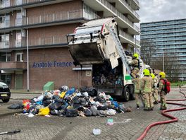 Vuilniswagen vliegt in brand tijdens rit | Lichaam van vermiste Rotterdammer (65) gevonden op Noordsingel