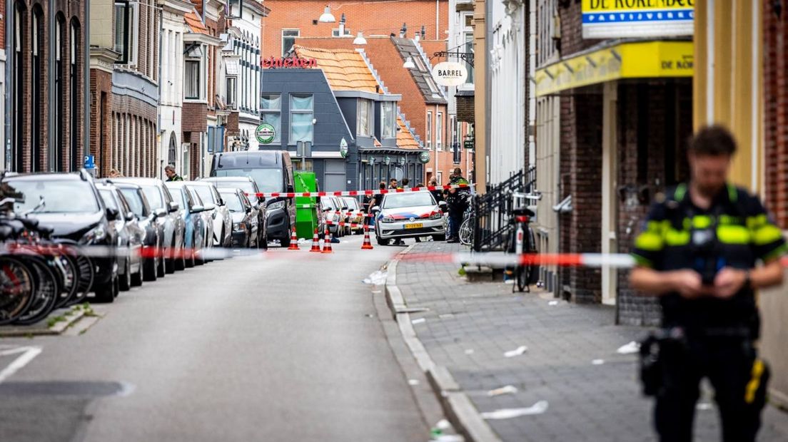 Politie heeft de Haddingestraat afgezet na de schietpartij op zaterdag