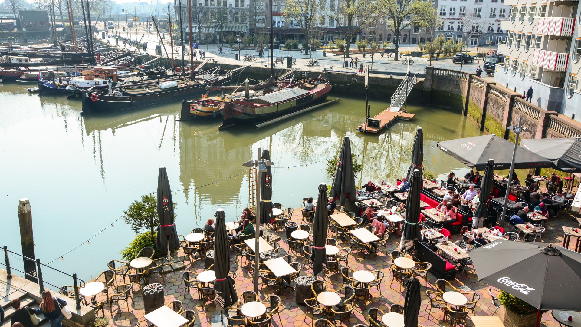 Gaat de Rotterdamse horeca in het weekend 's nachts langer open