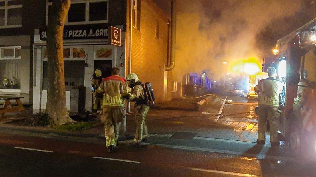 Pizzeria in Almelo in vlammen opgegaan