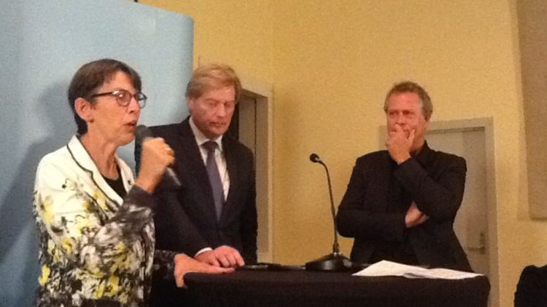 Jetta Klijnsma (PvdA) tijdens de WMO-bijeenkomst