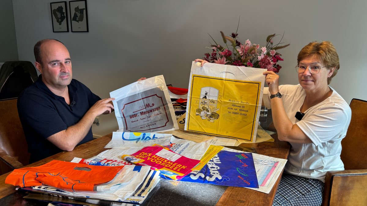Verzameling oude winkeltasjes blijkt tijdcapsule van Noord-Limburg