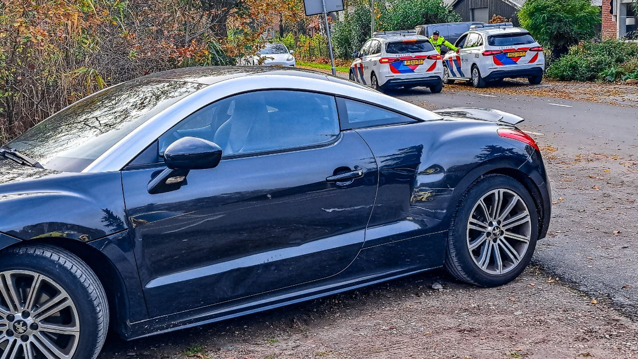 Ongeluk op gevaarlijke kruising F35: vrouw met fatbike-driewieler naar ziekenhuis.