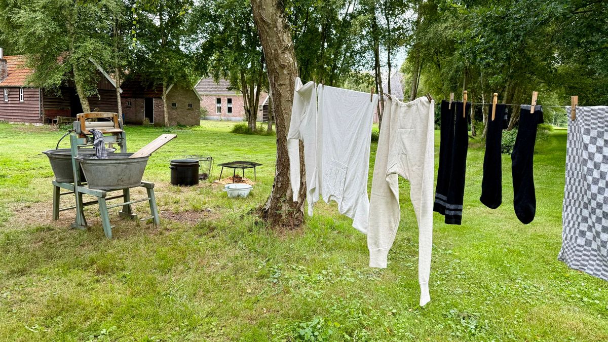 Een eeuw terug in de tijd: De was doen in het Veenpark in Barger-Compascuum