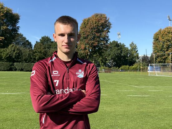 Torben Rhein na meer dan een jaar terug in de basis bij FC Emmen: 'Willen aanvallend spelen'