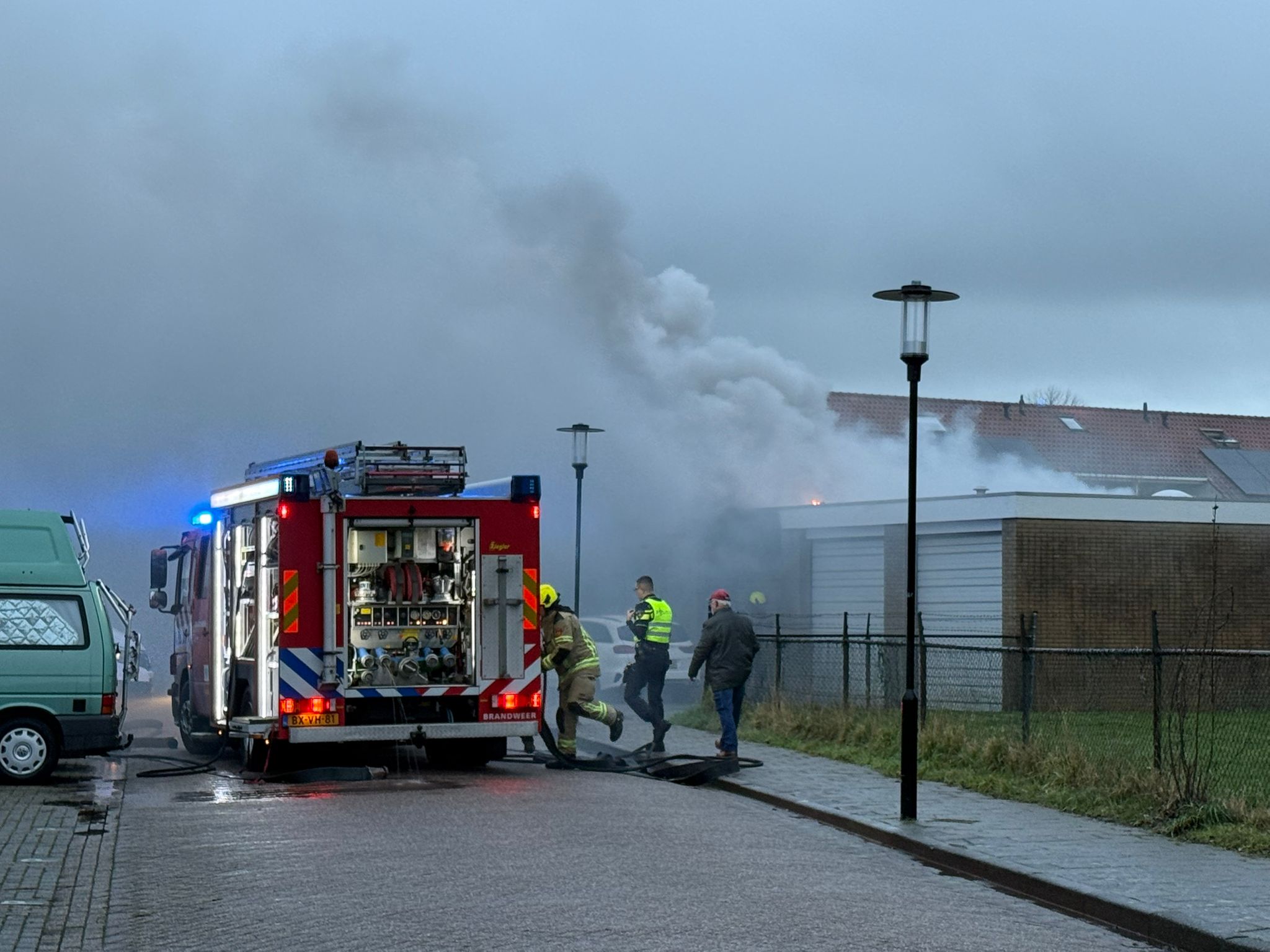 Brand in garageboxen in West-Souburg