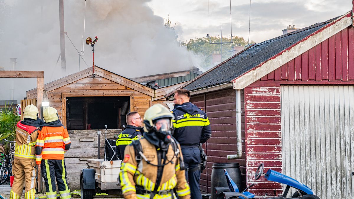 Brand in schuurtje in Kootstertille | Mogelijk asbest vrijgekomen bij brand in Luinjeberd