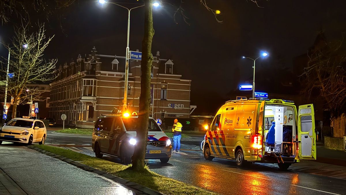Brand in elektra van schuur in Oudega (DFM) legt stroom lam in de omgeving