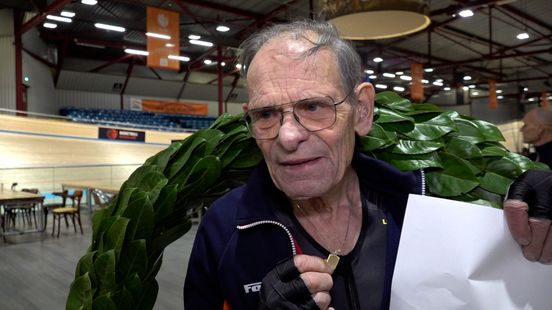 Heel de Achterhoek juicht voor Jan (82): ‘We hebben van je genoten’