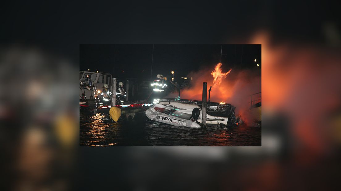 De brânwacht sette ek in blusboat yn
