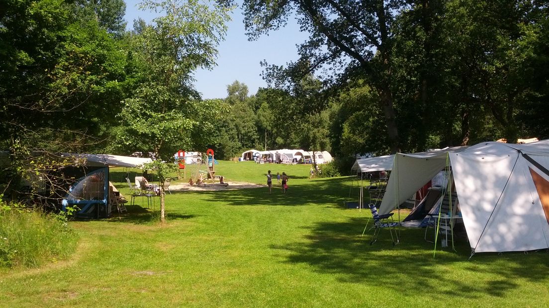 Man filmde stiekem in de douche op een camping (Rechten: willekeurige camping uit archief RTV Drenthe)