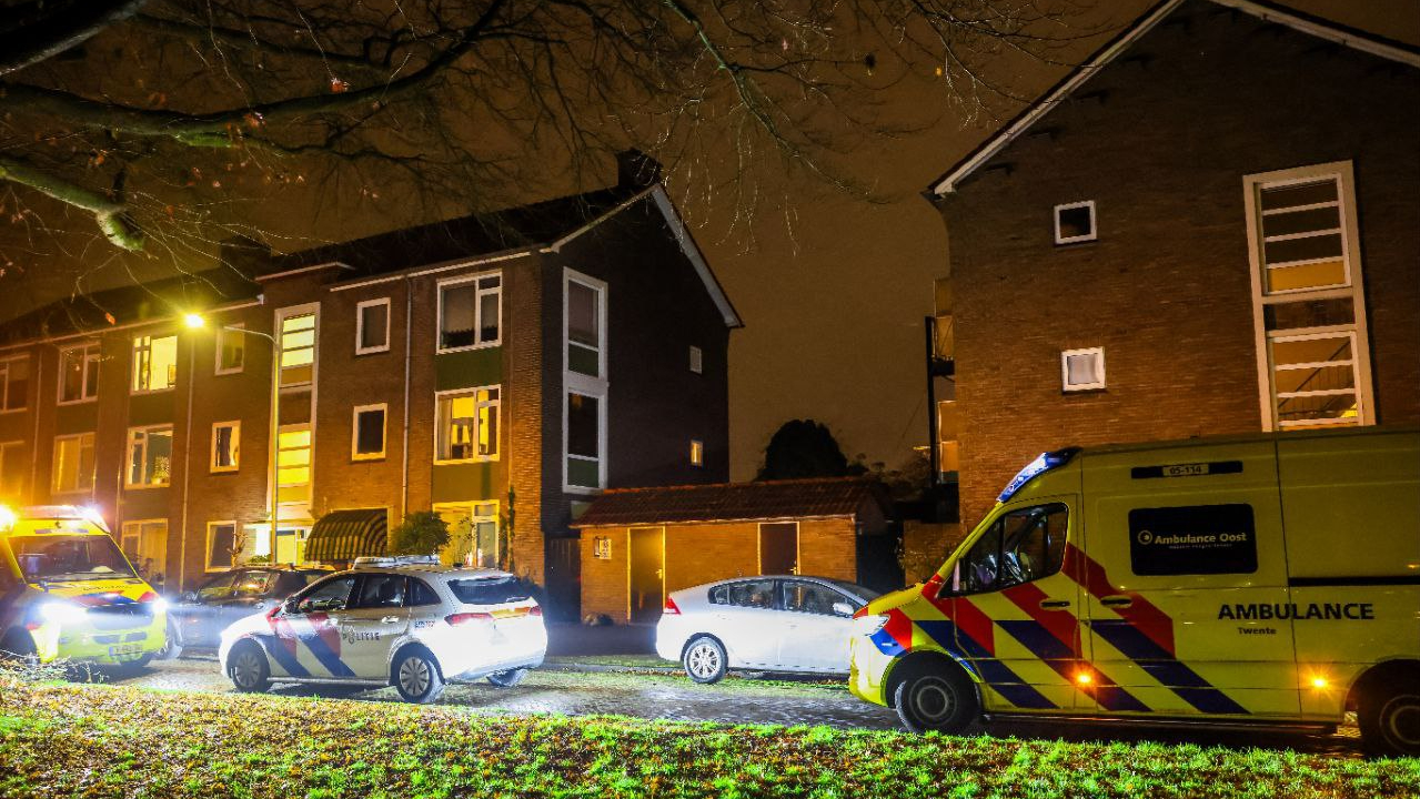 112 nieuws: Steekincident in Enschede en gewonde bij kop-staartbotsing.