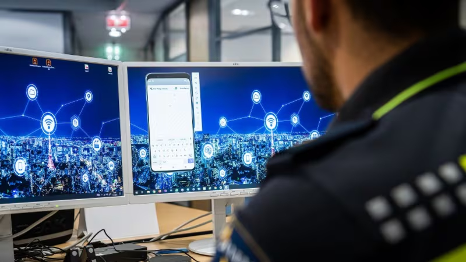 Politie laat zich bewust phishen, zes mannen opgepakt