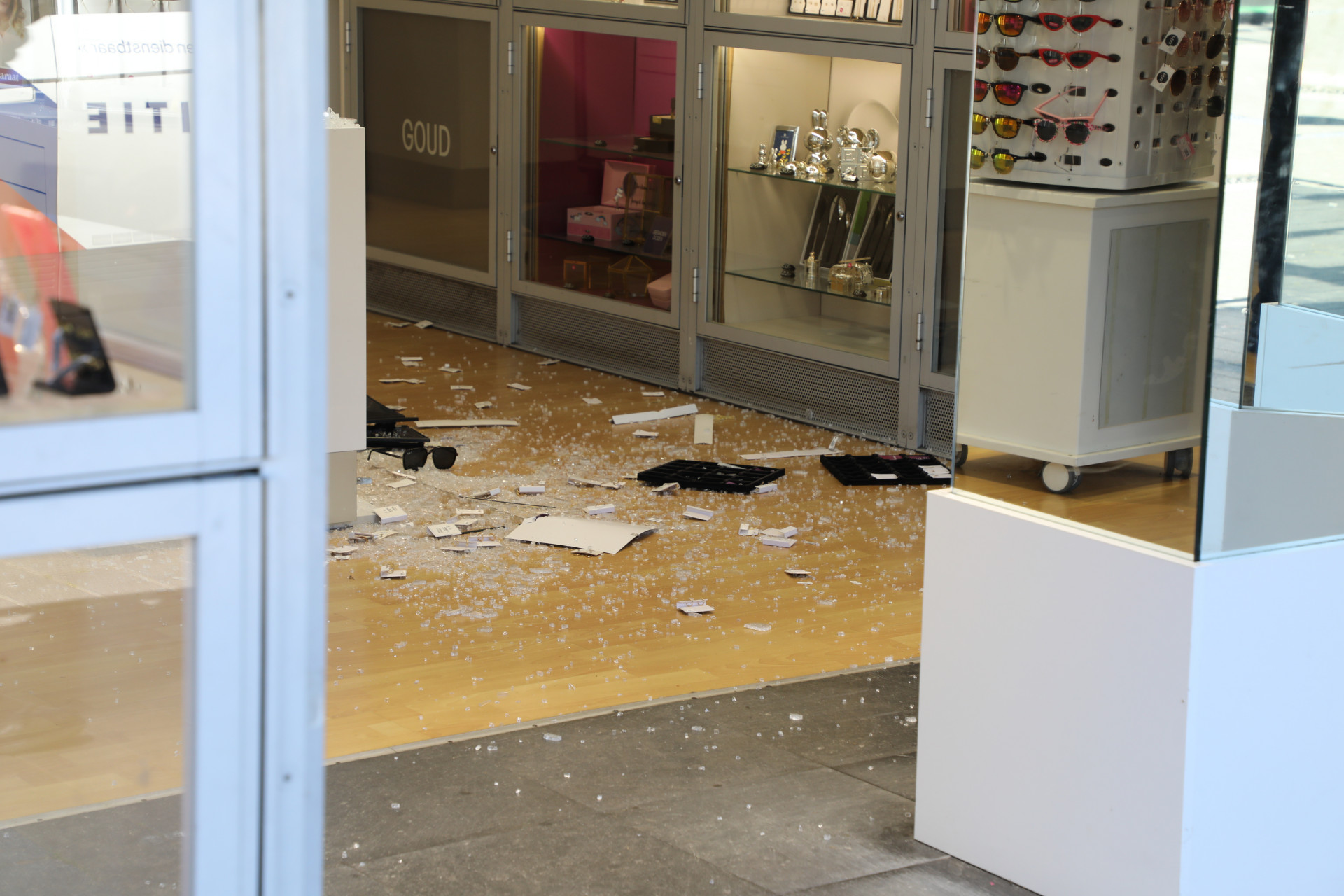 Overval Lucardi Leyweg