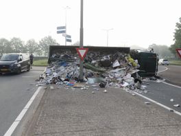 112-nieuws: Vrachtwagen gekanteld in Baarn | File door werkzaamheden A27