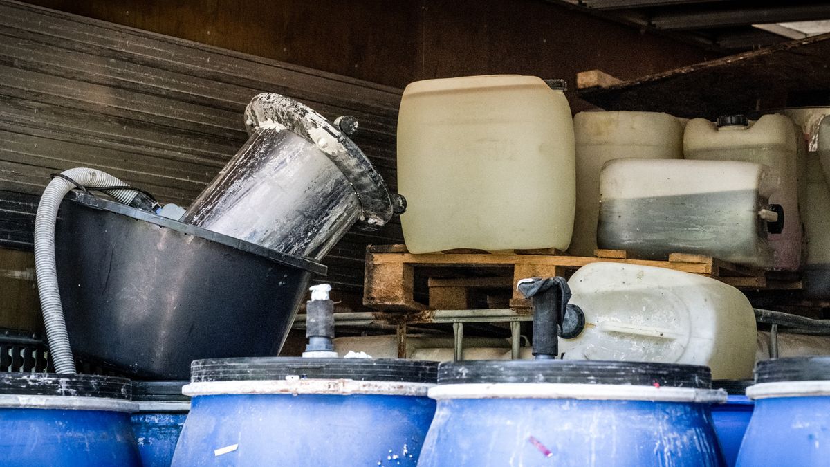 112-nieuws | Drugslab ontdekt in kas, vier arrestaties