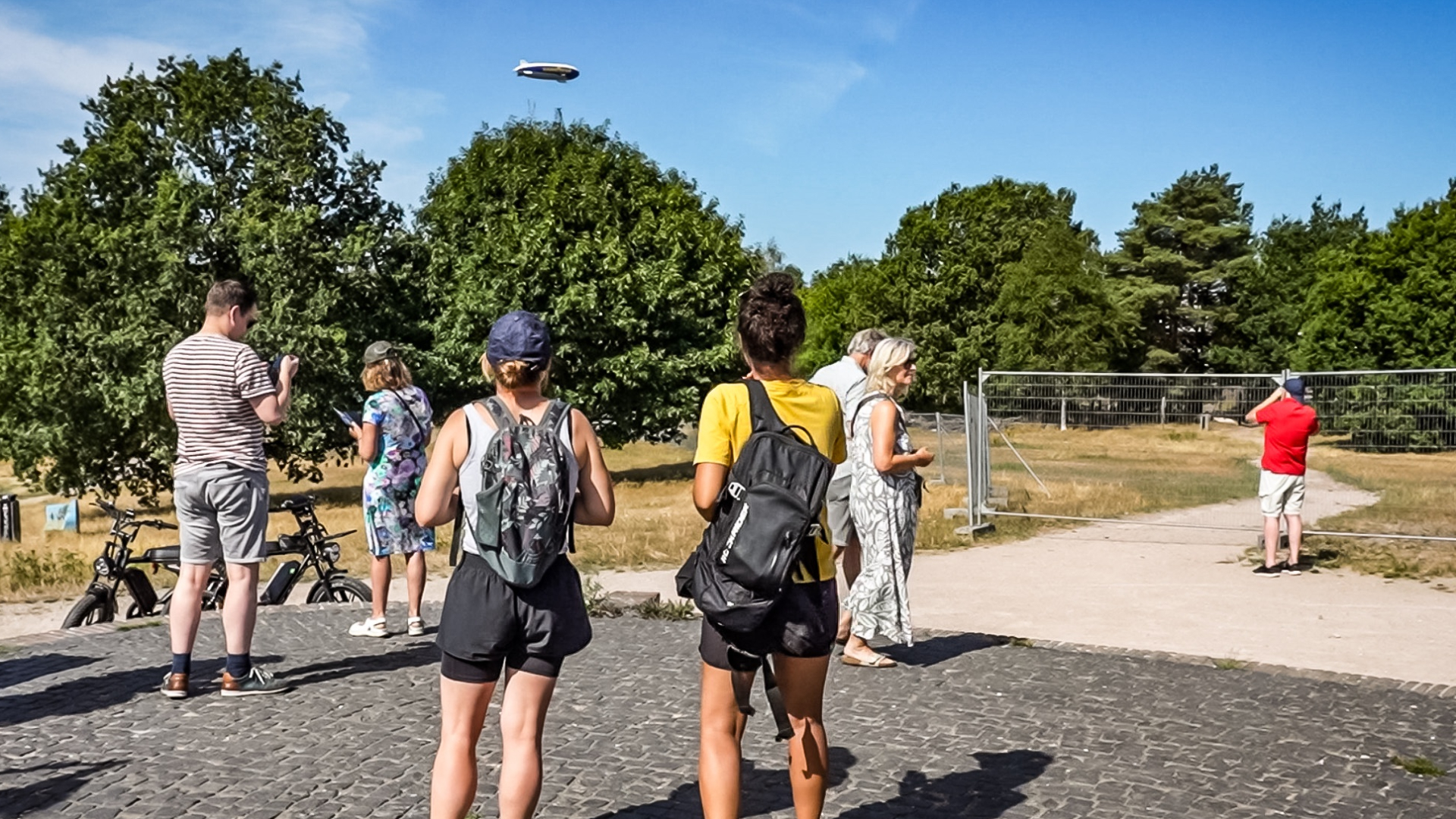 Zeppelin haalt Utrecht niet, te heet in de cockpit