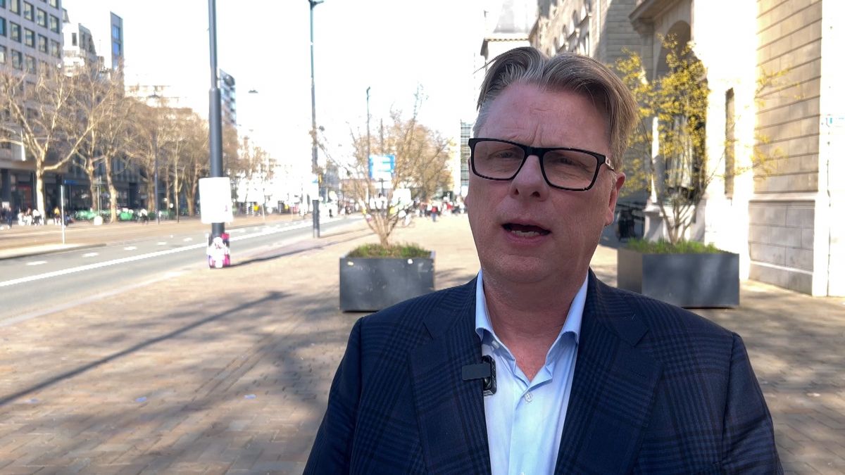 Lijsttrekker Ronald Buijt over de bekladding van de posters van Leefbaar Rotterdam