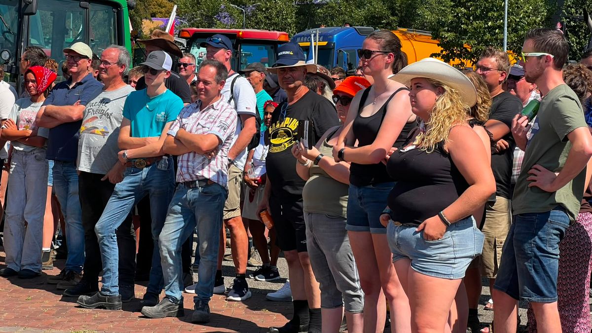 Boerenprotest N59 begint met minuut stilte na dodelijk ongeval in Brabant, boeren zullen harder rijd