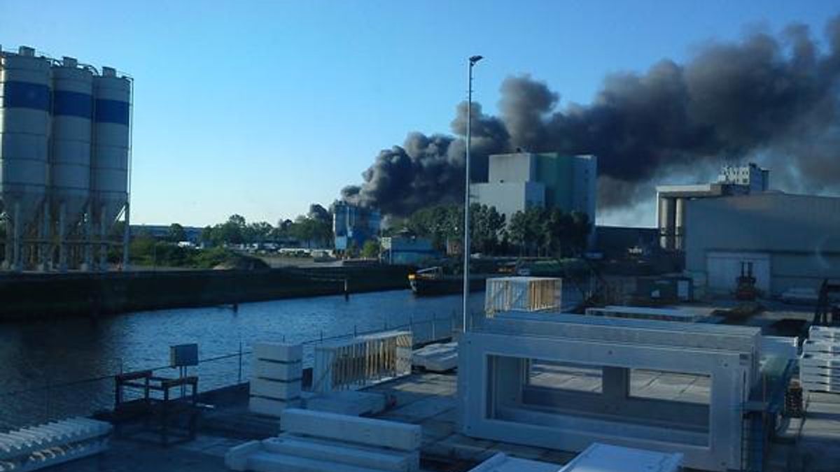 Sirenes in Wanssum voor garagebrand