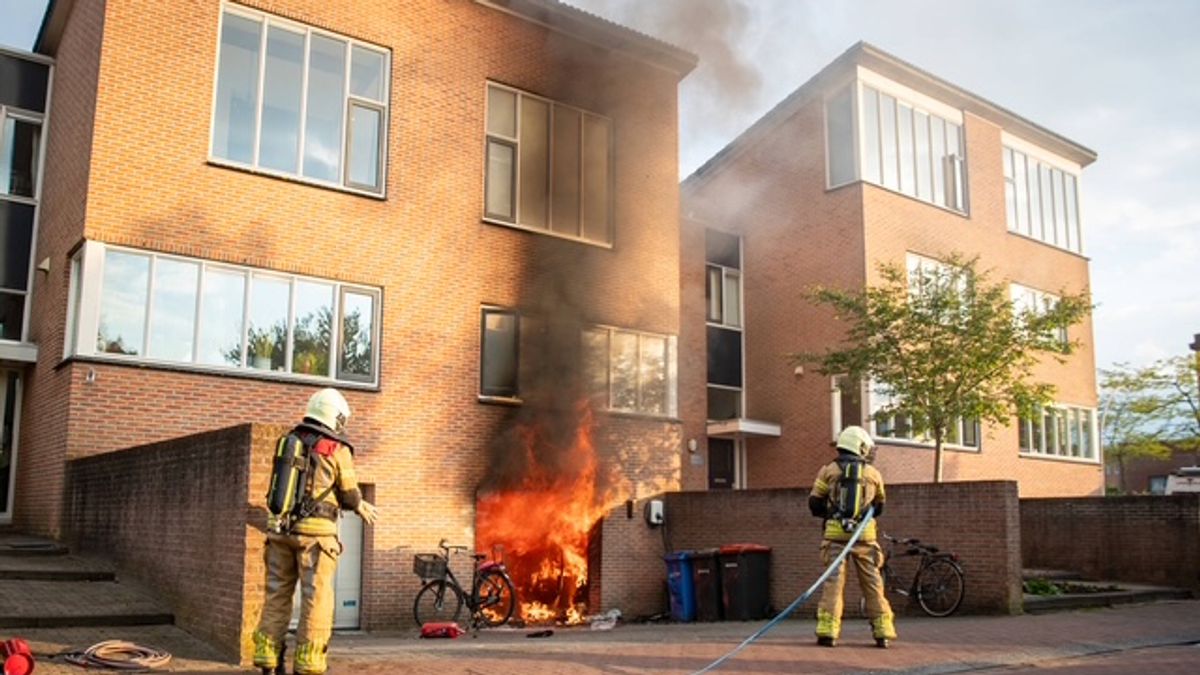 112 Nieuws: Fietser gewond na ernstig ongeval in Rijssen | Veel schade na brand in garage in Zwolle