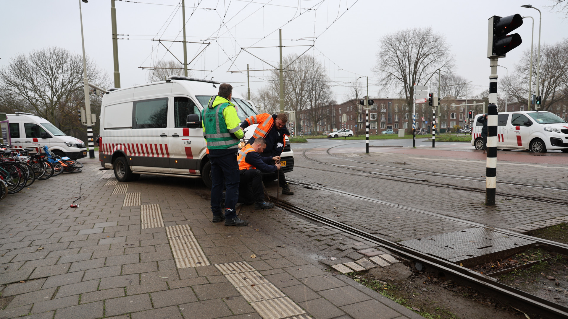 112-nieuws | Wissel doorboort bodem van tram en raakt passagier - Gewonden bij ongelukken.