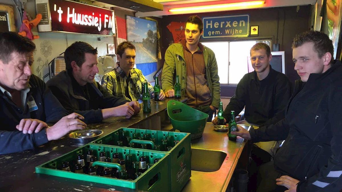 Te koop: keet inclusief inboedel in Herxen