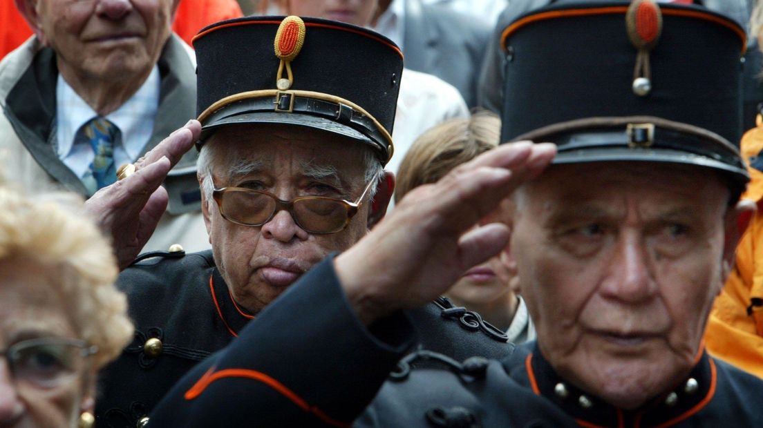 Voormalig KNIL-militairen bij een herdenking (ANP/Marcel Antonisse)