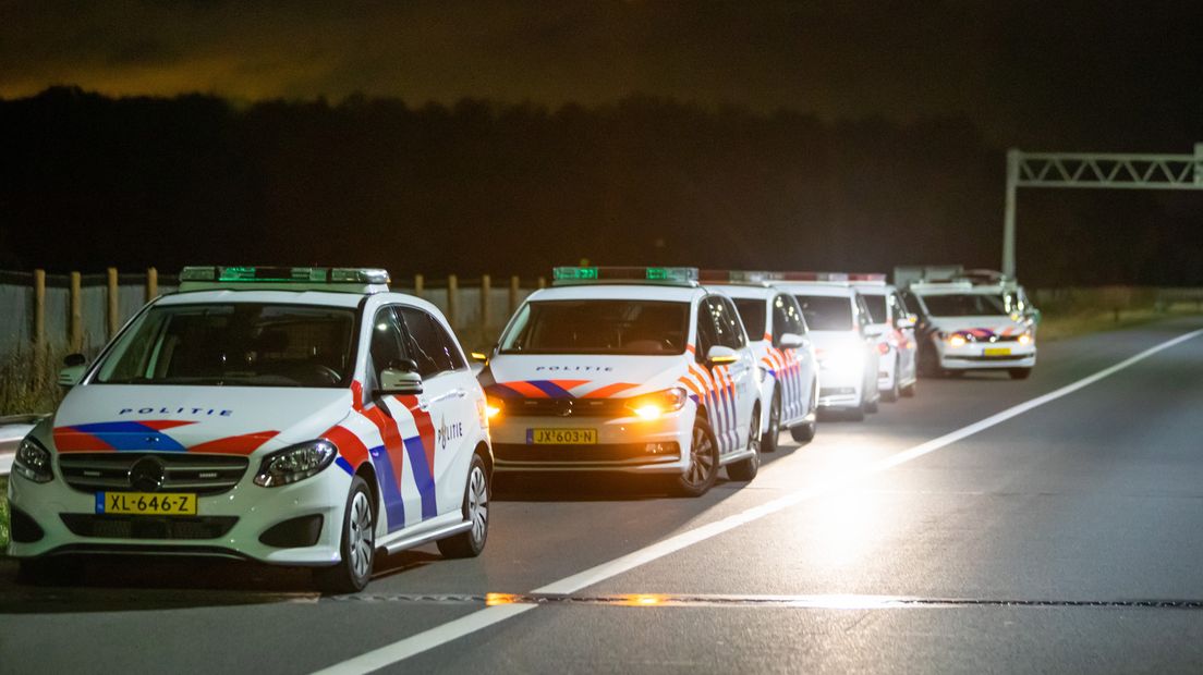 De politieauto's op de A27.