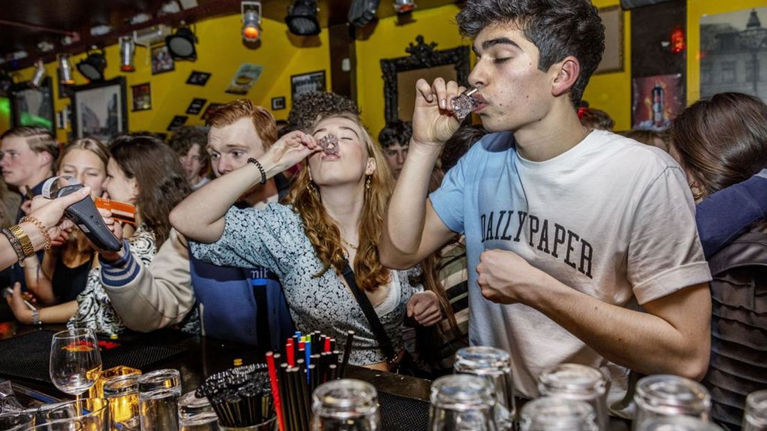 Een geschil over alcohol voor studenten op de HAN leidde tot een petitie.