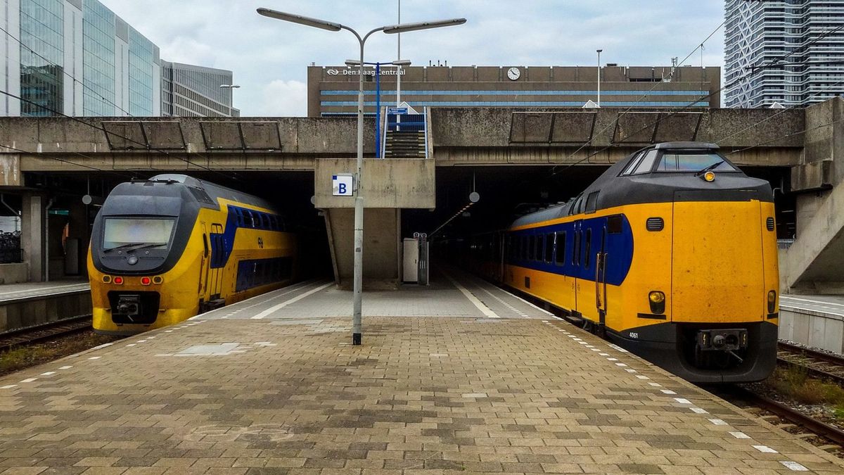 Twee weken geen treinen tussen Den Haag en Rotterdam - Den Haag FM