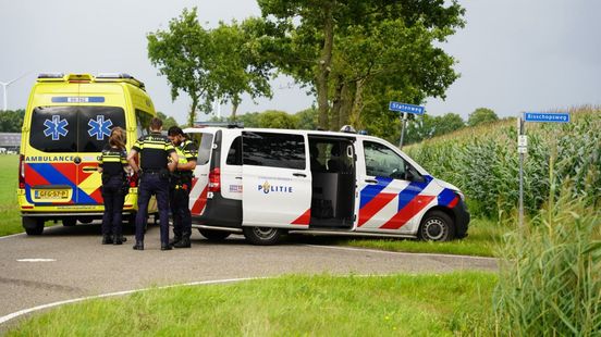 Fietser overlijdt bij ernstig ongeval in Rouveen. Fietser overlijdt bij ernstig ongeval in Rouveen.