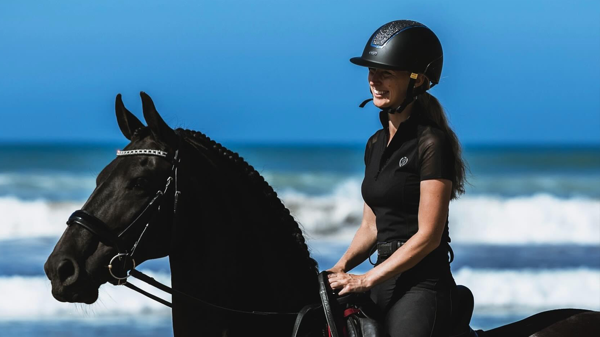 Marrit (30) woont in Australië: "Het Friese paard zal nooit meer uit mijn leven gaan"