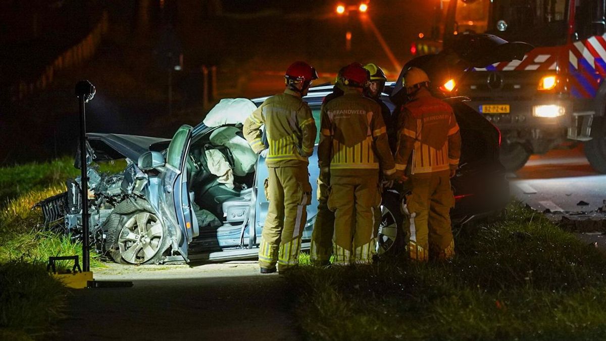Man uit Roermond (44) overleden bij frontale botsing in Horn