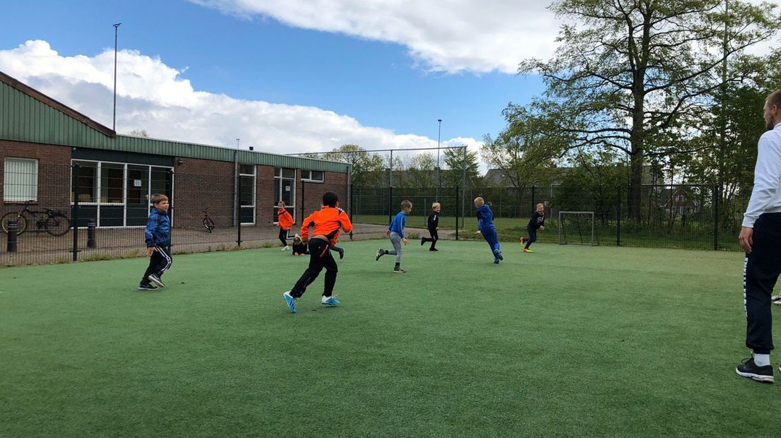 Kinderen mogen weer samen sporten in Leens