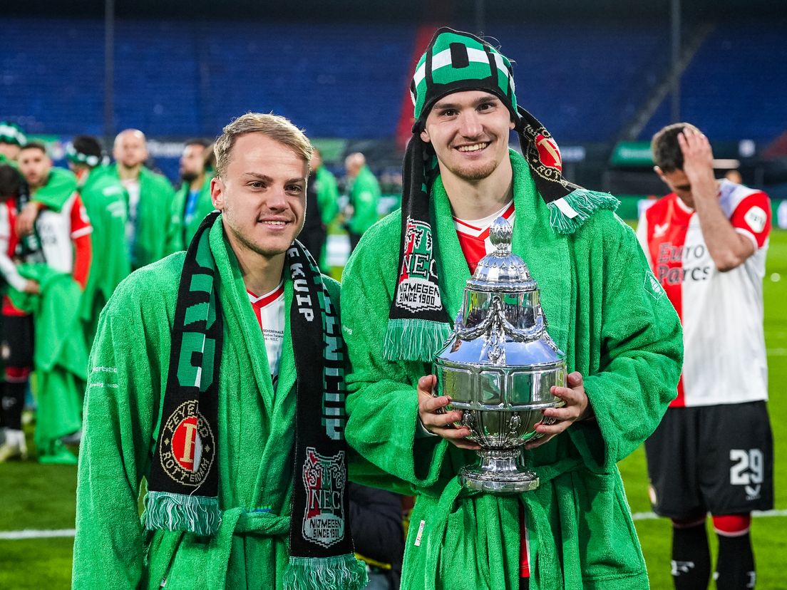 Een jaar geleden samen overgekomen van PEC Zwolle, nu bekerwinnaars met Feyenoord: Thomas van den Belt en Thomas Beelen