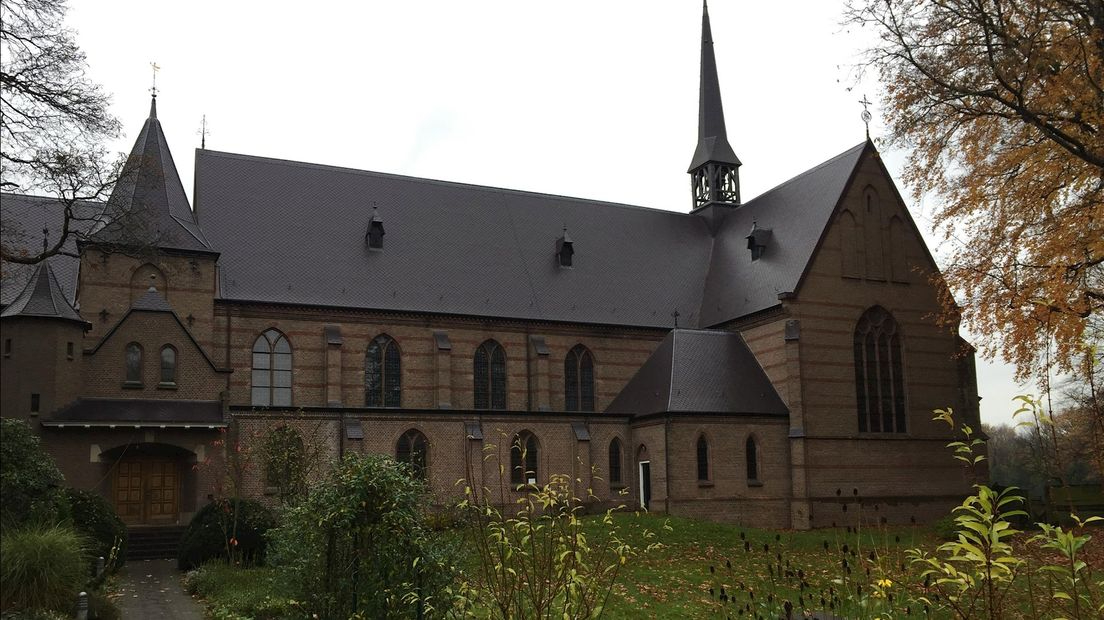 Hoe is het om samen te leven in een oud klooster? "Gadver, zit ik met