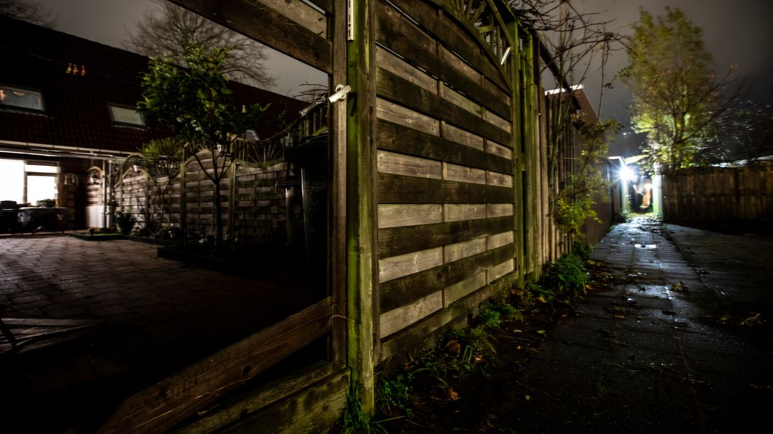 Het huis in Zoetermeer waar een van de verdachten werd aangehouden