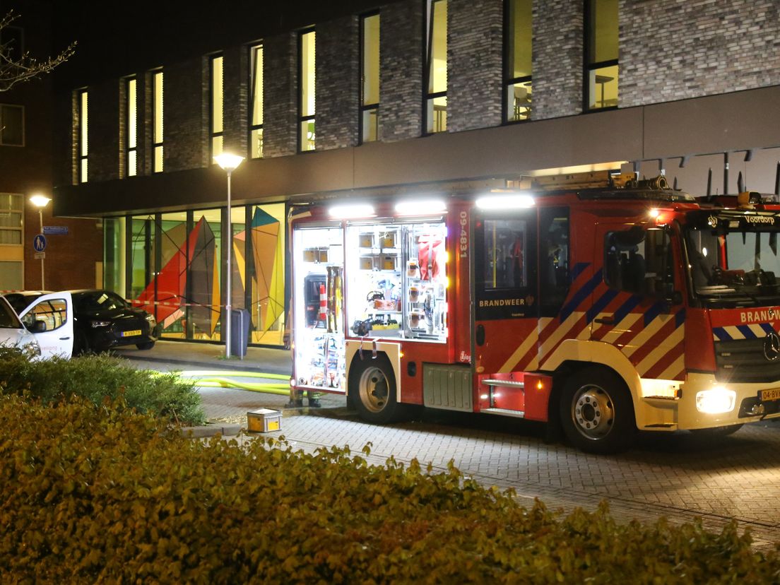Brand treft Gerrit Rietveld College in Utrecht, school hele dag dicht
