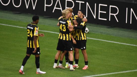 LIVE | Vitesse met 3-1 voor uit tegen tien man van Jong Utrecht
