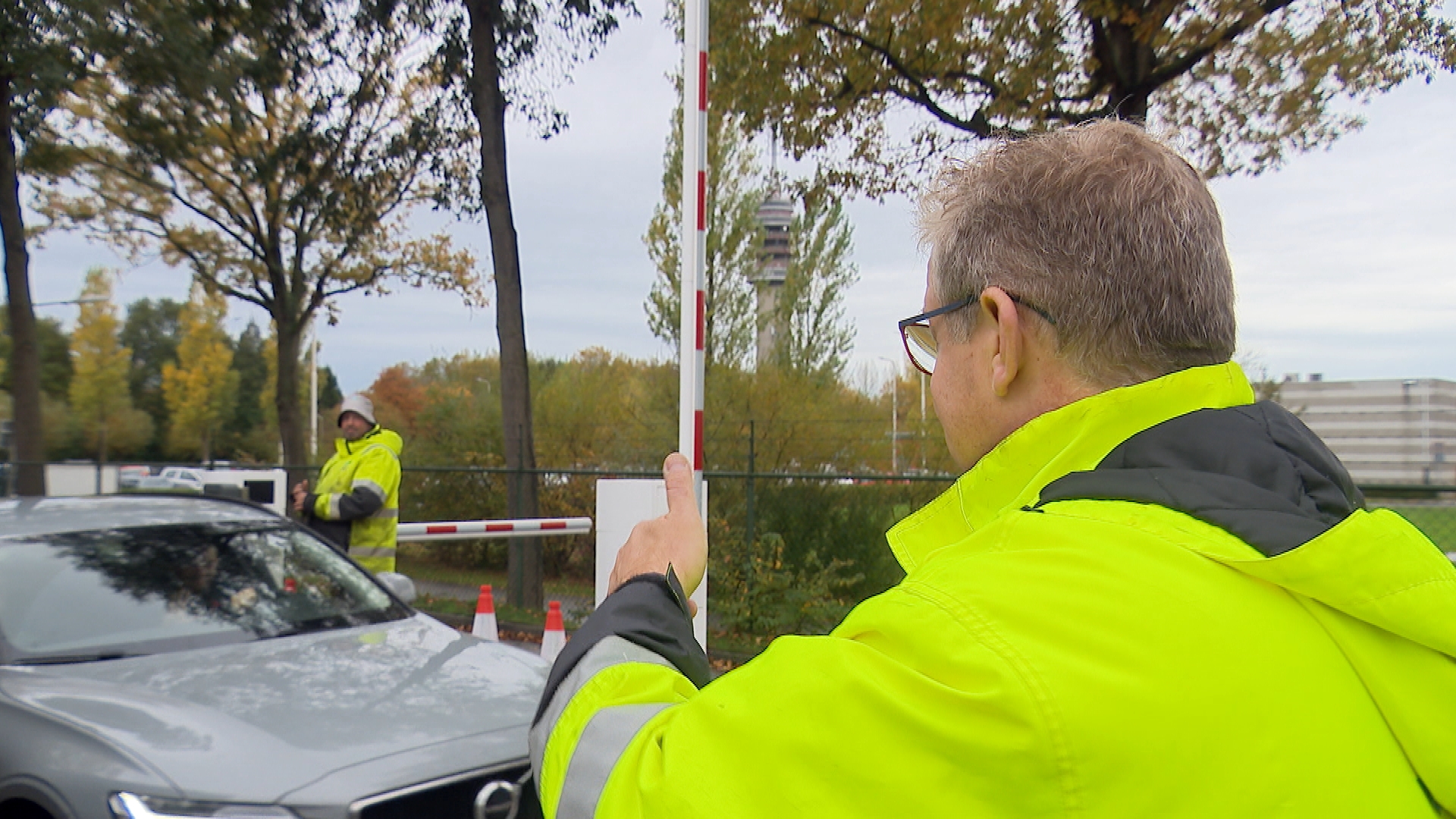 Dikke duim voor bezoekers milieustraat: de eerste dag mét pasje verloopt 'bijna vlekkeloos'