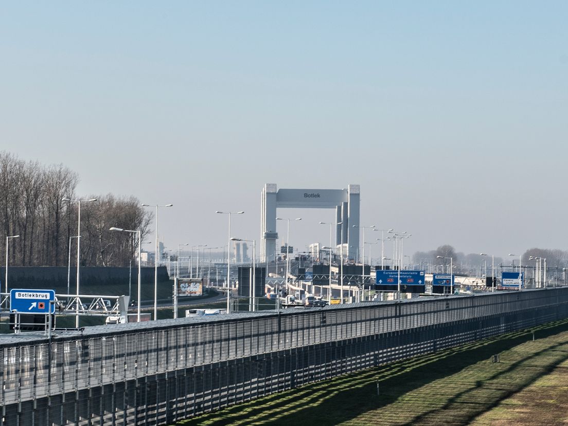 De Botlekbrug (Bron: Rick Huijzer)