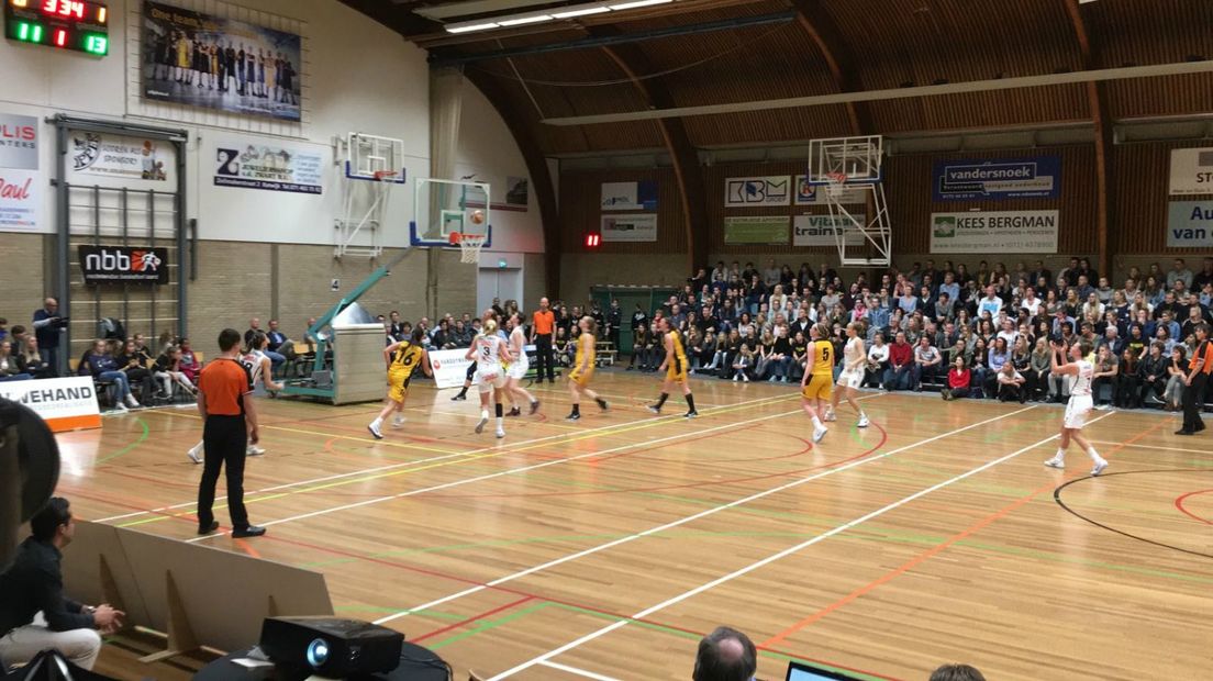 De dames van Batouwe uit Bemmel hebben zaterdagavond in de bekerfinale gewonnen van de Grasshoppers uit Katwijk. Vorig jaar was de ploeg ook al de beste in de finale.