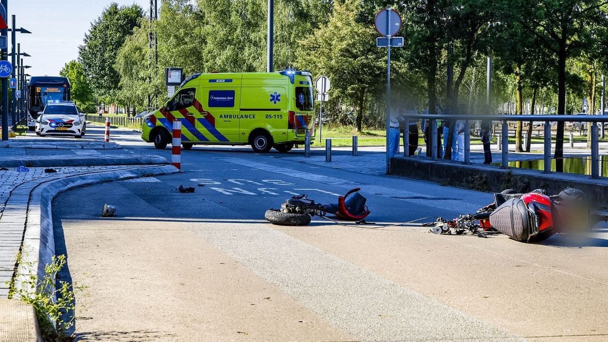 112 Nieuws: Scooterrijder zwaargewond bij ongeval in Enschede