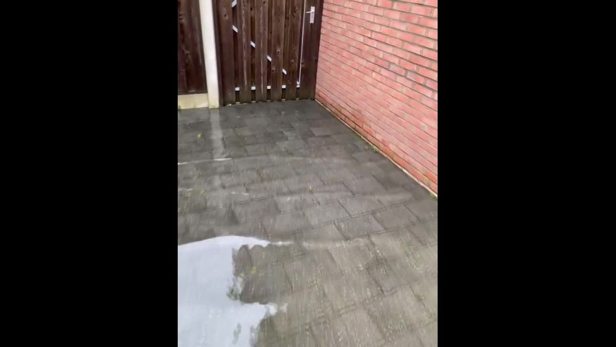 Een groot deel van de 'B-buurt' in Denekamp stond afgelopen vrijdag onder water