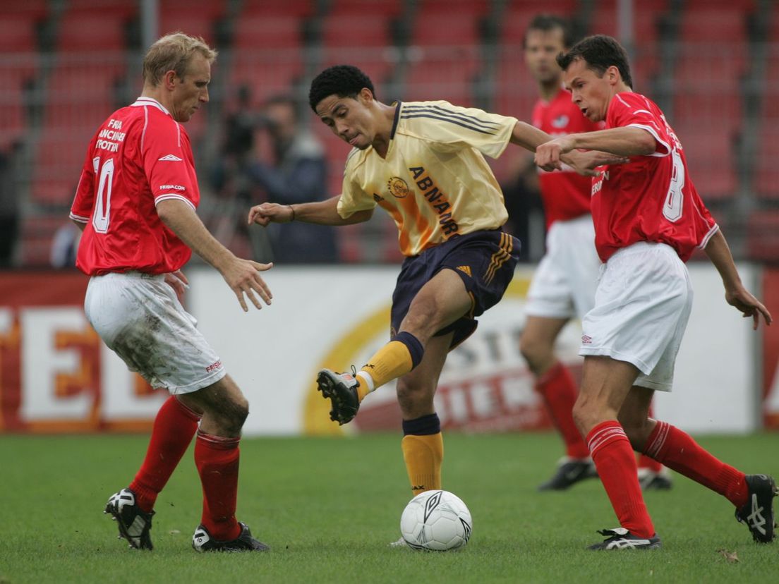 Barry van Galen (links) in actie tegen Ajax