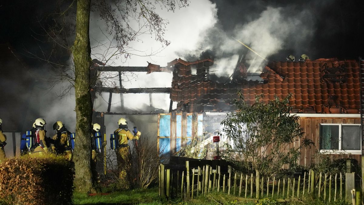Brandweer weet deel van huis te behouden bij brand in Gieterveen